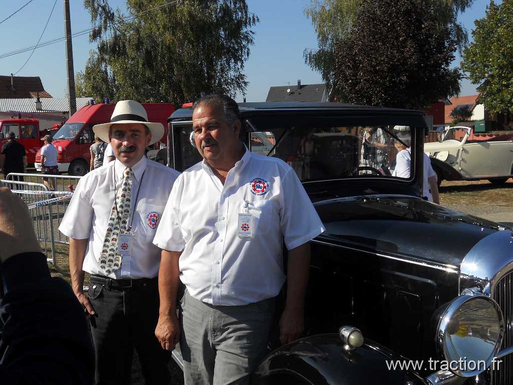 2011_rustenhart (121).jpg - 02/10/2011 - 68740 RUSTENHART 31ème Randonnée Internationale des Vendanges - René PAPIRER et Jacques WISS, les organisateurs de la randonnée posent pour la Presse